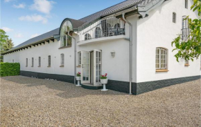 3 Bedroom Cozy Apartment In Hejls Hejls